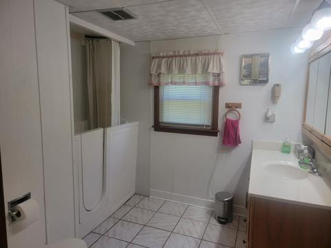 8717 E Michigan, Jackson, MI 49201 photo 6