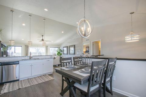 435 Orchard St, Constantine, MI 49042 photo 7