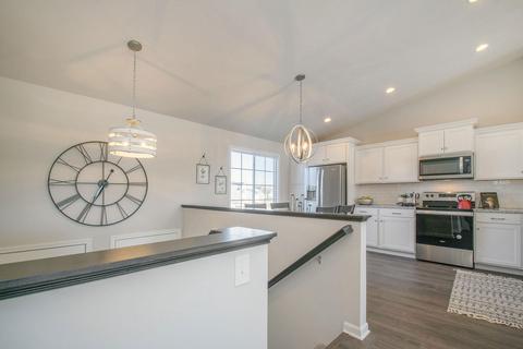 435 Orchard St, Constantine, MI 49042 photo 6
