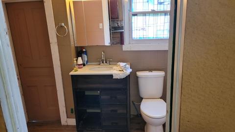 465 Harvey St, Constantine, MI 49042 photo 8