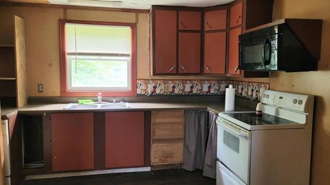 465 Harvey St, Constantine, MI 49042 photo 10