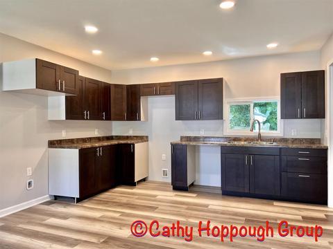 509 E Main St, Ionia, MI 48846 photo 4