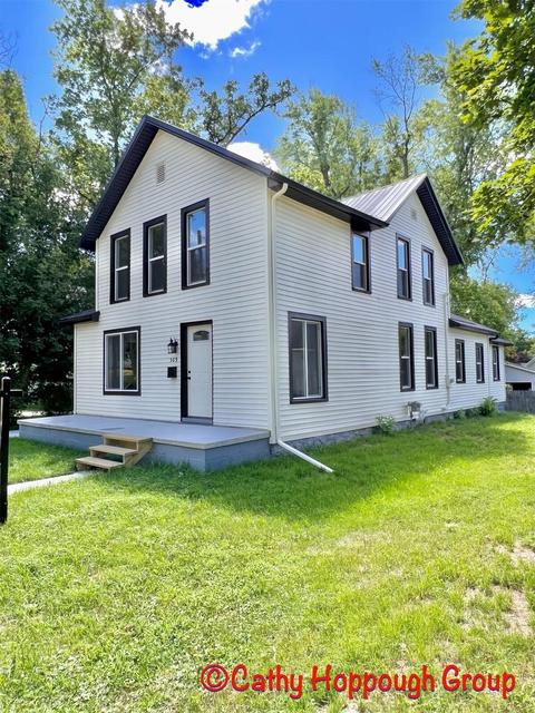 509 E Main St, Ionia, MI 48846 photo 2