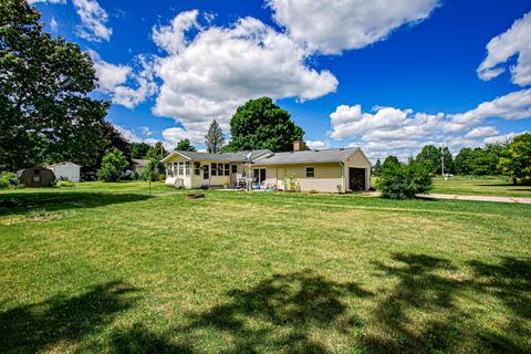11290 Ruess Rd, Perry, MI 48872 photo 5