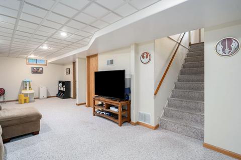 1663 Sherwood Ave, Dorr, MI 49323 photo 16