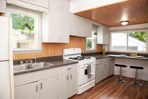 2614 Bow St, Jackson, MI 49203 photo 7