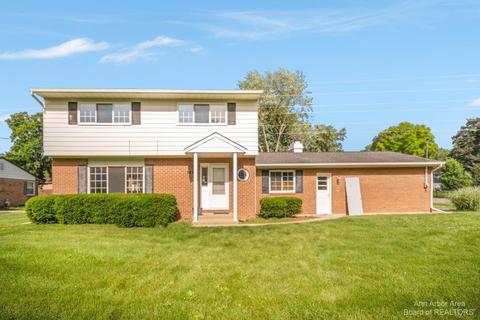 2451 Glengarry Rd, Jackson, MI 49203 photo 1