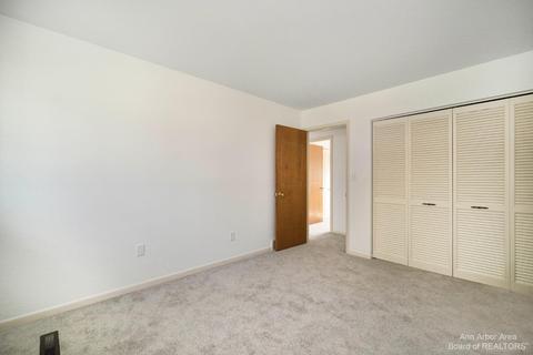 2451 Glengarry Rd, Jackson, MI 49203 photo 11