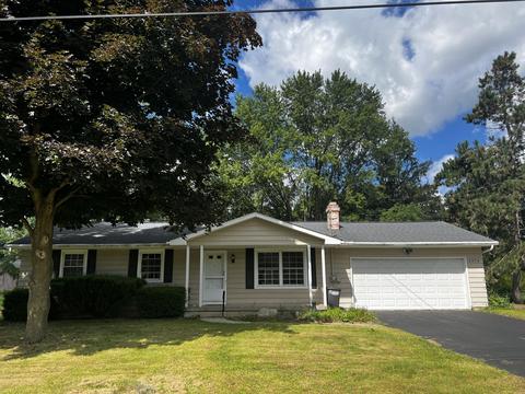 2374 Windemere Dr, Jackson, MI 49202 photo 1