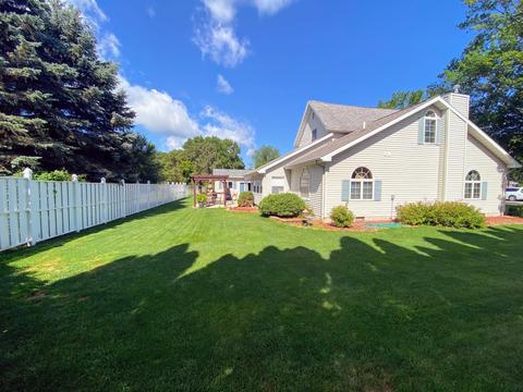 509 W Bridge St, Big Rapids, MI 49307 photo 3