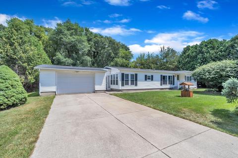 6427 Gillis Dr, Jackson, MI 49201 photo 3
