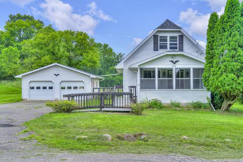 1404 Cherry St, Jackson, MI 49202 photo 1