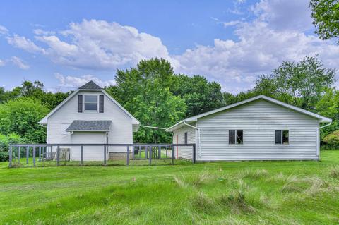 1404 Cherry St, Jackson, MI 49202 photo 4