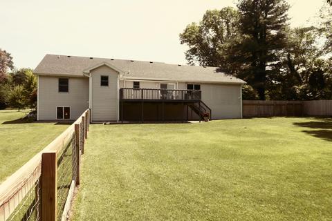 518 6th St, Plainwell, MI 49080 photo 2