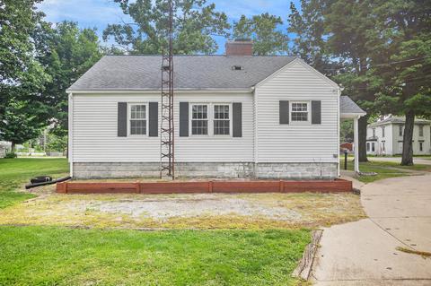 490 Canaris St, Constantine, MI 49042 photo 5
