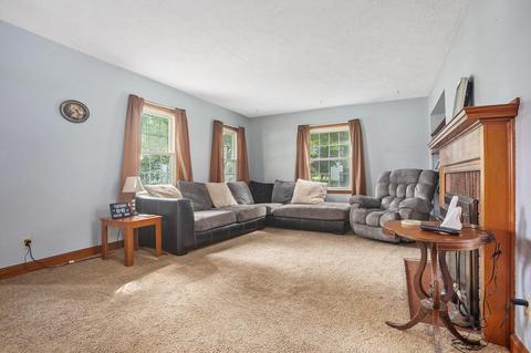 490 Canaris St, Constantine, MI 49042 photo 7