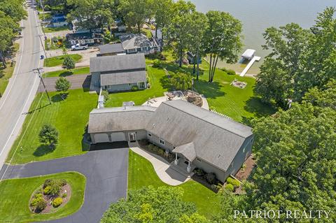 1622 E 88th St, Newaygo, MI 49337 photo 3