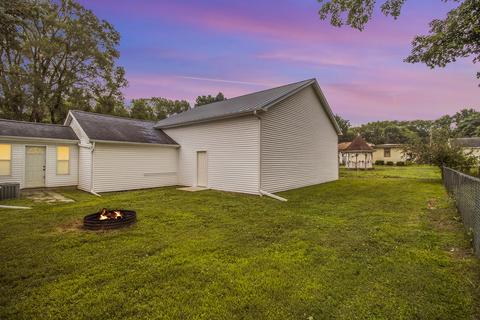 315 Wright St, Jackson, MI 49203 photo 3
