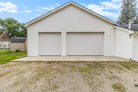 315 Wright St, Jackson, MI 49203 photo 4