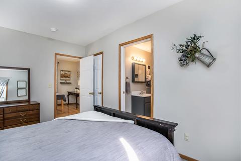 840 E Michigan Ave, Marshall, MI 49068 photo 13