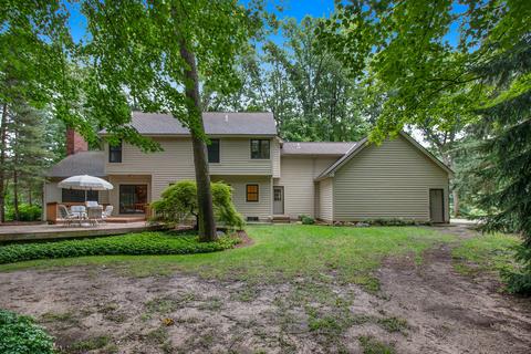 7865 Whitburn Dr SE, Ada, MI 49301 photo 6