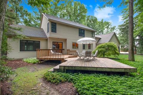 7865 Whitburn Dr SE, Ada, MI 49301 photo 9