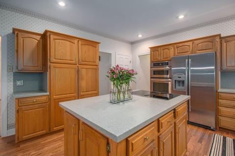 7865 Whitburn Dr SE, Ada, MI 49301 photo 17
