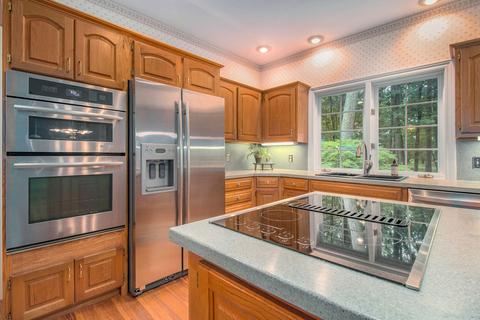 7865 Whitburn Dr SE, Ada, MI 49301 photo 14