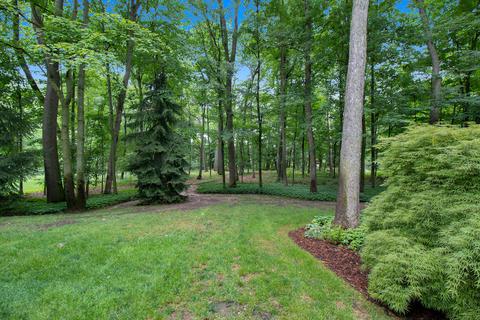 7865 Whitburn Dr SE, Ada, MI 49301 photo 10