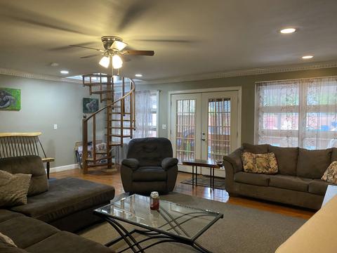 7 Sycamore St E, Three Oaks, MI 49128 photo 6