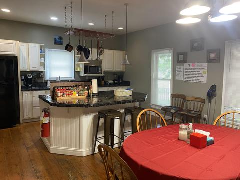 7 Sycamore St E, Three Oaks, MI 49128 photo 4