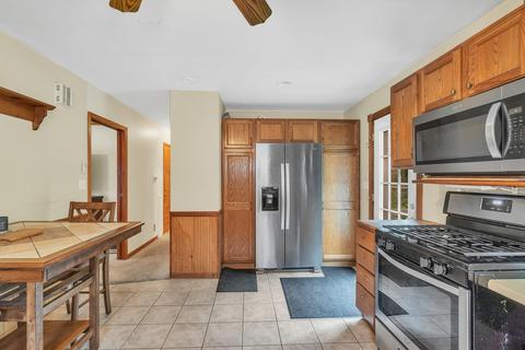 210 Burt Ave, Jackson, MI 49201 photo 9