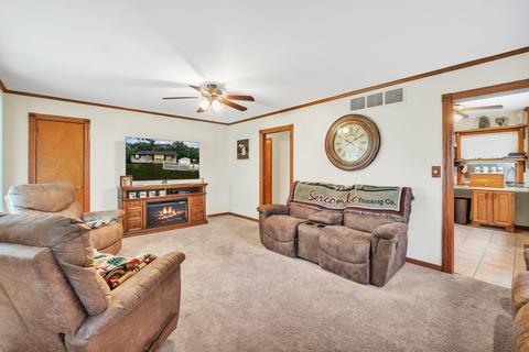 210 Burt Ave, Jackson, MI 49201 photo 4