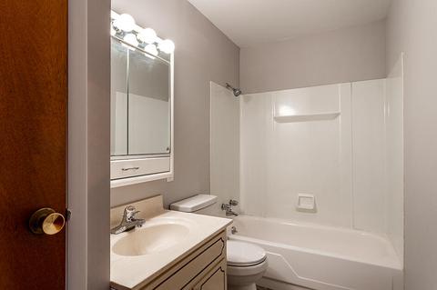5627 Viking Dr, Jackson, MI 49201 photo 5