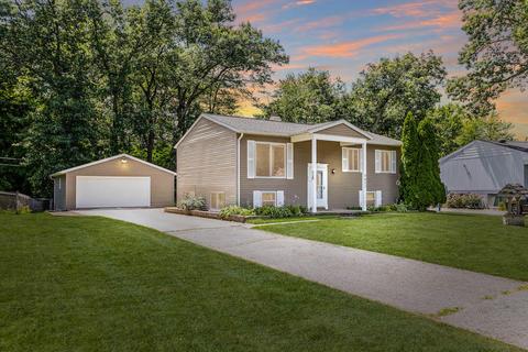 5627 Viking Dr, Jackson, MI 49201 photo 1