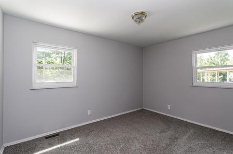 5627 Viking Dr, Jackson, MI 49201 photo 4