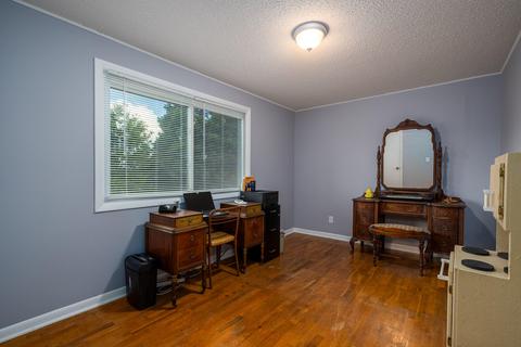 421 Iris Ave, Lansing, MI 48917 photo 13