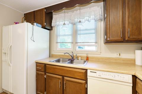 126 E Clark St, Jackson, MI 49203 photo 7