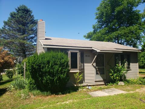 329 S Madison Ave, Custer, MI 49405 photo 2