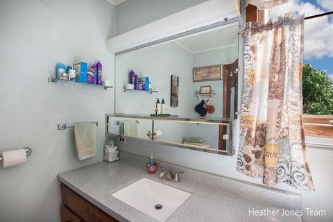 1946 D St, Mcbride, MI 48852 photo 8