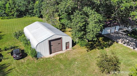 255 E 96th St, Newaygo, MI 49337 photo 4