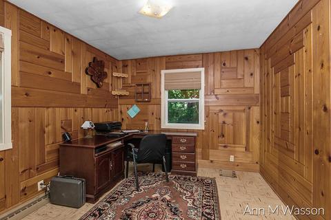 415 Crescent Dr, Edmore, MI 48829 photo 10