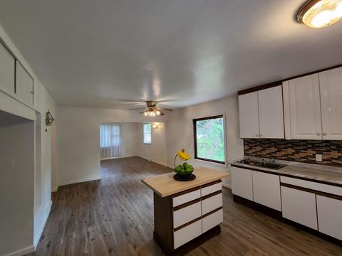 1663 Greenly Ave, Benton Harbor, MI 49022 photo 2
