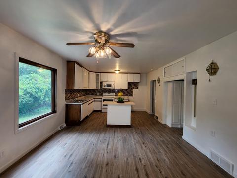 1663 Greenly Ave, Benton Harbor, MI 49022 photo 3