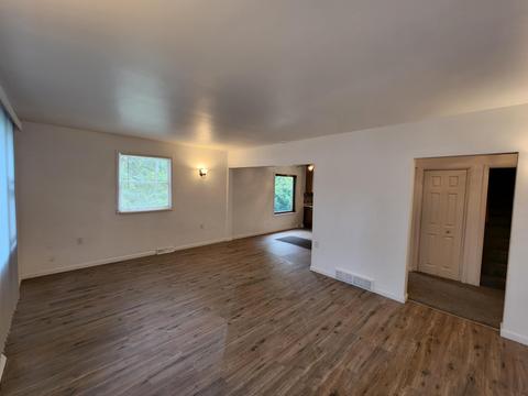 1663 Greenly Ave, Benton Harbor, MI 49022 photo 4