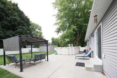 322 E Maple St, Wayland, MI 49348 photo 5