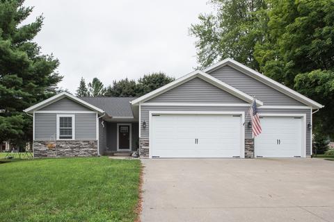 322 E Maple St, Wayland, MI 49348 photo 1