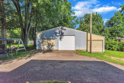 25 Orchard St, Coldwater, MI 49036 photo 2