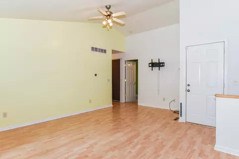 413 W Grant St, Plainwell, MI 49080 photo 3