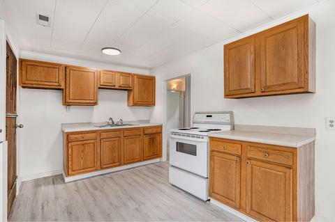 863 E Green St, Marshall, MI 49068 photo 10